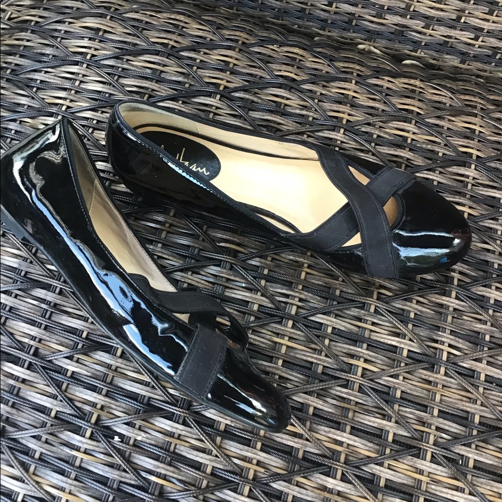 Cole Hahn Black Patent Leather ballet flats size 8
